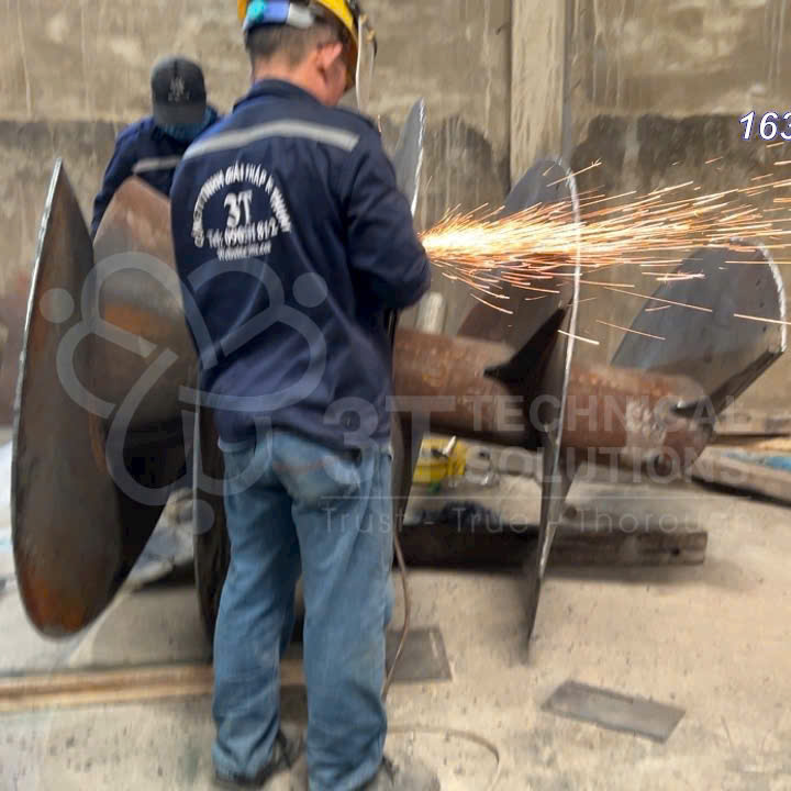 GIA CÔNG TRỤC VÍT